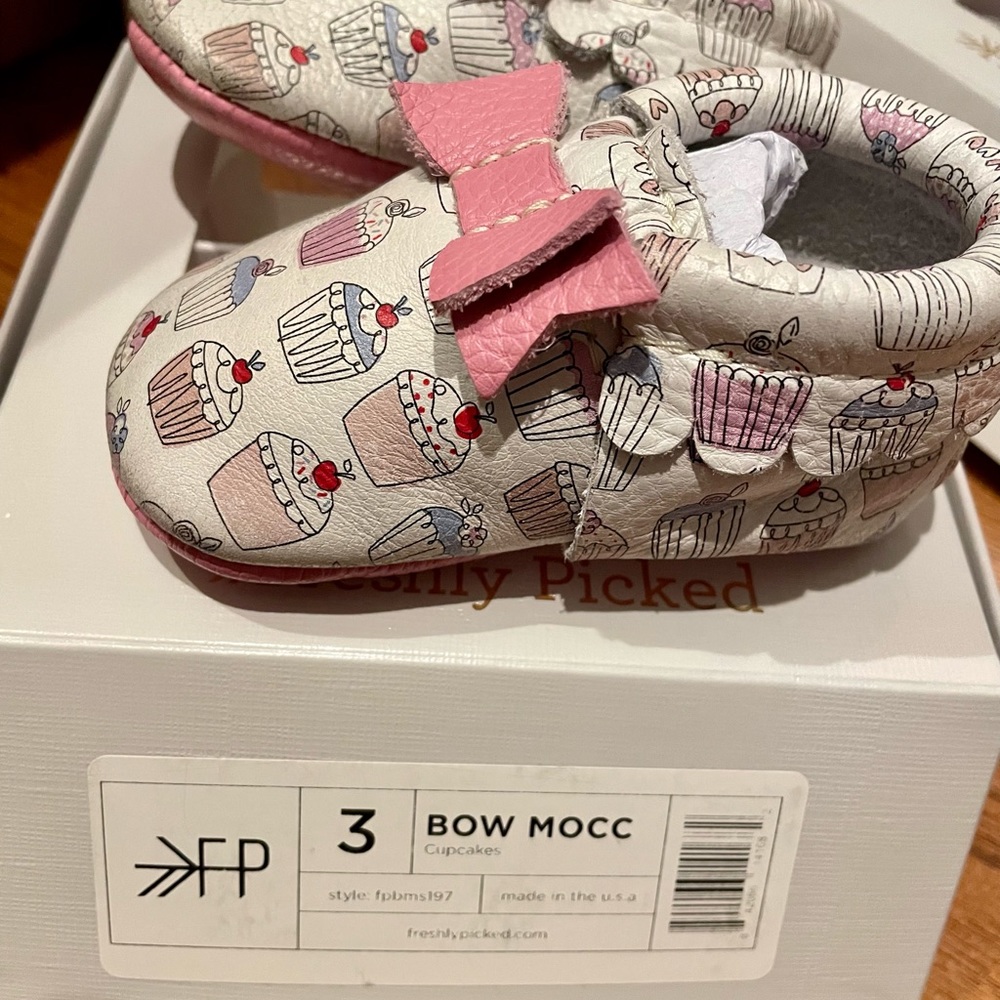 Freshly Picked girl collection Sizes 1 and 3 awesome awesome condition